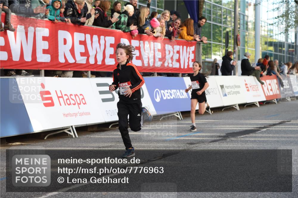 25.04.2025 - Das Zehntel Lena Gebhardt http://msf.ph/oto/7776963 26.04.2025 08:50:19 Ziel 1283, 1549, 1750, 2014, 2208, 2349, 2363, 2637, 2655, 2728, 2739, 2874, 3233, 3455, 3485, 3527, 3528 meine-sportfotos.de
