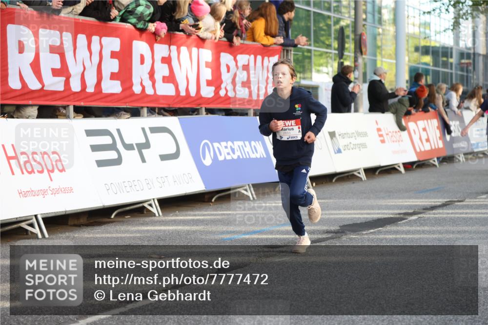 25.04.2025 - Das Zehntel Lena Gebhardt http://msf.ph/oto/7777472 26.04.2025 08:50:30 Ziel 1283, 1458, 1549, 1884, 2098, 2103, 2208, 2349, 2363, 2397, 2492, 2517, 2637, 2655, 2728, 2849, 2855, 2874, 3233, 3445, 3455, 3485, 3520, 3527, 3528, 3774, 3812, 3849, 3872 meine-sportfotos.de