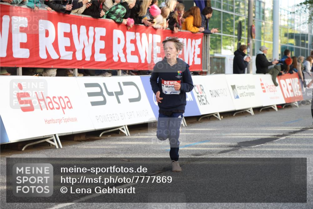 25.04.2025 - Das Zehntel Lena Gebhardt http://msf.ph/oto/7777869 26.04.2025 08:50:31 Ziel 1283, 1458, 1549, 1884, 2098, 2103, 2208, 2349, 2363, 2397, 2492, 2517, 2655, 2728, 2849, 2855, 2874, 3233, 3445, 3455, 3485, 3520, 3527, 3528, 3774, 3812, 3849, 3872 meine-sportfotos.de