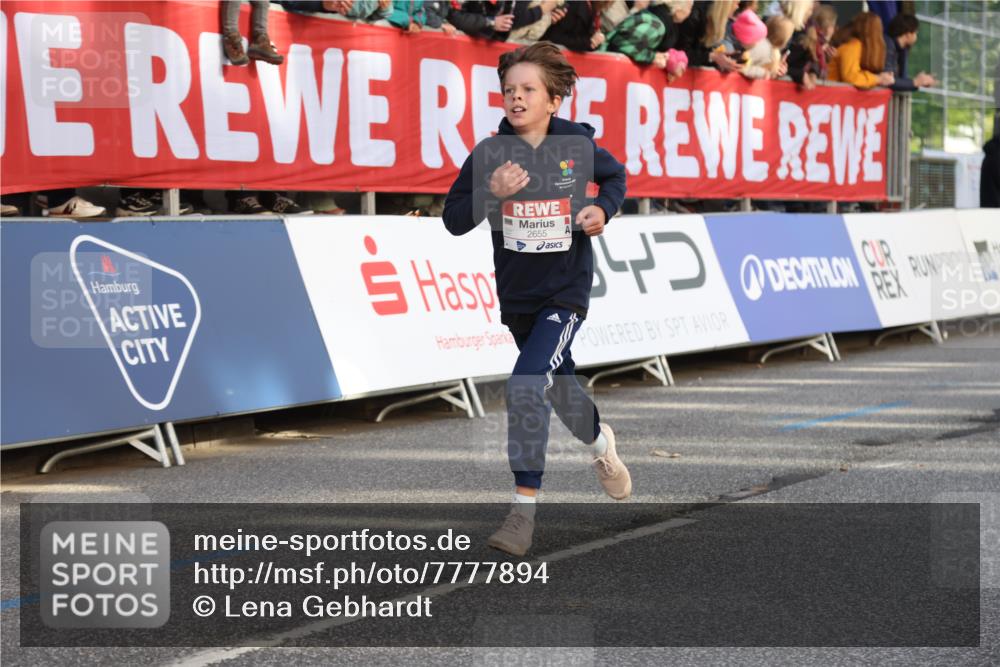 25.04.2025 - Das Zehntel Lena Gebhardt http://msf.ph/oto/7777894 26.04.2025 08:50:31 Ziel 1283, 1458, 1549, 1884, 2098, 2103, 2208, 2349, 2363, 2397, 2492, 2517, 2655, 2728, 2849, 2855, 2874, 3233, 3445, 3455, 3485, 3520, 3527, 3528, 3774, 3812, 3849, 3872 meine-sportfotos.de