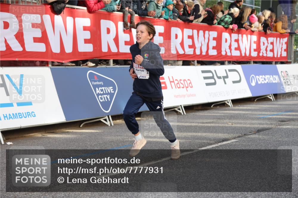 25.04.2025 - Das Zehntel Lena Gebhardt http://msf.ph/oto/7777931 26.04.2025 08:50:31 Ziel 1283, 1458, 1549, 1884, 2098, 2103, 2208, 2349, 2363, 2397, 2492, 2517, 2655, 2728, 2849, 2855, 2874, 3233, 3445, 3455, 3485, 3520, 3527, 3528, 3774, 3812, 3849, 3872 meine-sportfotos.de