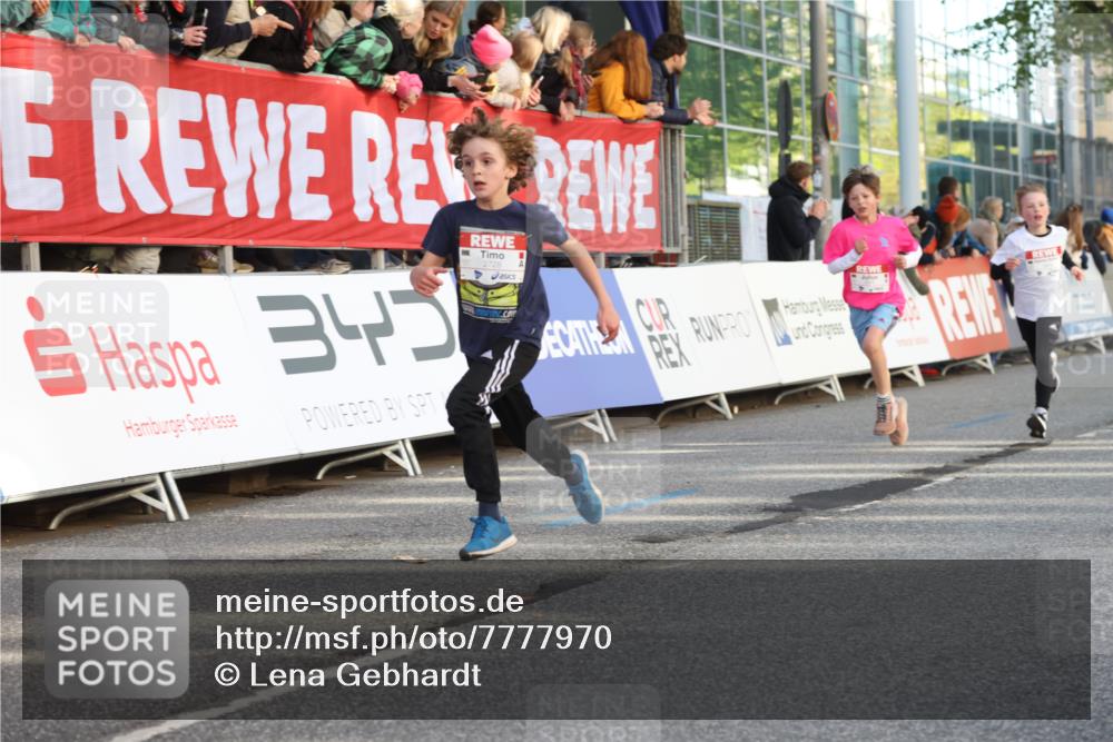 25.04.2025 - Das Zehntel Lena Gebhardt http://msf.ph/oto/7777970 26.04.2025 08:50:32 Ziel 1283, 1458, 1549, 1884, 2098, 2103, 2208, 2349, 2397, 2492, 2517, 2655, 2728, 2800, 2849, 2855, 2874, 3210, 3233, 3445, 3455, 3485, 3520, 3527, 3528, 3774, 3812, 3849, 3872 meine-sportfotos.de