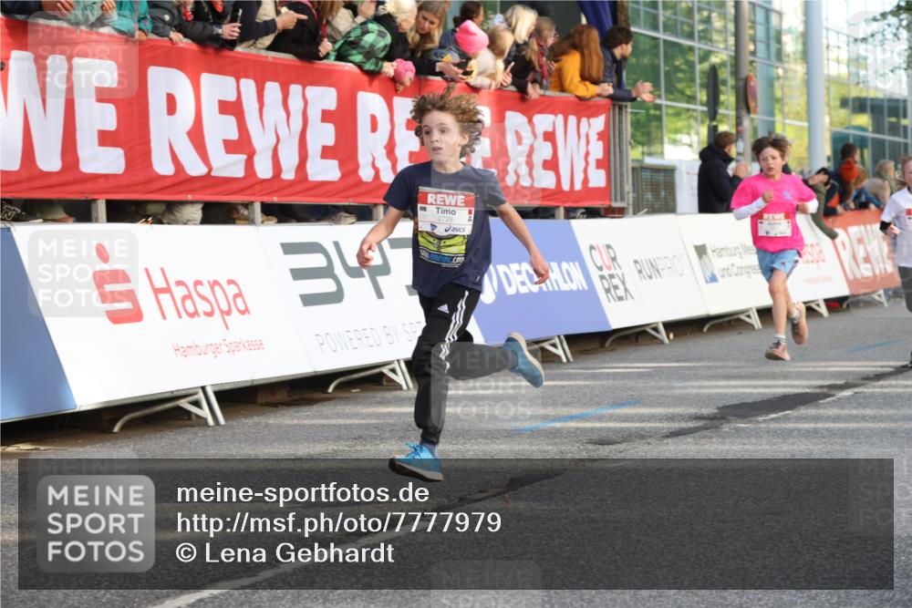 25.04.2025 - Das Zehntel Lena Gebhardt http://msf.ph/oto/7777979 26.04.2025 08:50:32 Ziel 1283, 1458, 1549, 1884, 2098, 2103, 2208, 2349, 2397, 2492, 2517, 2655, 2728, 2800, 2849, 2855, 2874, 3210, 3233, 3445, 3455, 3485, 3520, 3527, 3528, 3774, 3812, 3849, 3872 meine-sportfotos.de