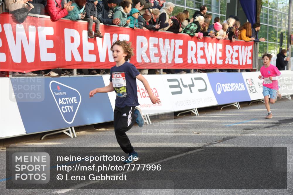 25.04.2025 - Das Zehntel Lena Gebhardt http://msf.ph/oto/7777996 26.04.2025 08:50:33 Ziel 1283, 1458, 1884, 2098, 2103, 2208, 2349, 2397, 2492, 2517, 2655, 2728, 2800, 2849, 2855, 2874, 3210, 3233, 3445, 3455, 3485, 3520, 3527, 3528, 3774, 3812, 3849, 3872 meine-sportfotos.de