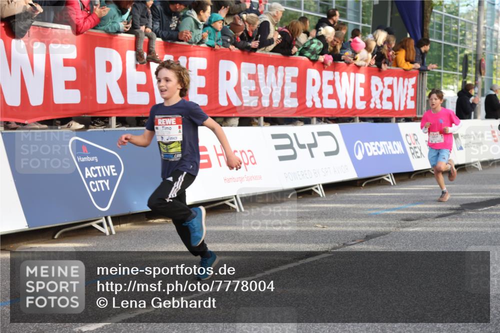 25.04.2025 - Das Zehntel Lena Gebhardt http://msf.ph/oto/7778004 26.04.2025 08:50:33 Ziel 1283, 1458, 1884, 2098, 2103, 2208, 2349, 2397, 2492, 2517, 2655, 2728, 2800, 2849, 2855, 2874, 3210, 3233, 3445, 3455, 3485, 3520, 3527, 3528, 3774, 3812, 3849, 3872 meine-sportfotos.de