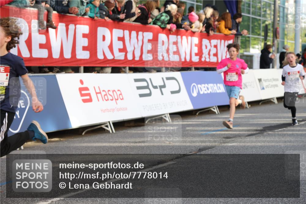 25.04.2025 - Das Zehntel Lena Gebhardt http://msf.ph/oto/7778014 26.04.2025 08:50:33 Ziel 1283, 1458, 1884, 2098, 2103, 2208, 2349, 2397, 2492, 2517, 2655, 2728, 2800, 2849, 2855, 2874, 3210, 3233, 3445, 3455, 3485, 3520, 3527, 3528, 3774, 3812, 3849, 3872 meine-sportfotos.de
