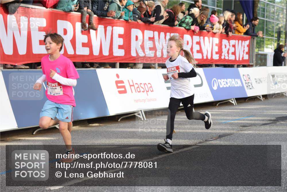 25.04.2025 - Das Zehntel Lena Gebhardt http://msf.ph/oto/7778081 26.04.2025 08:50:34 Ziel 1283, 1458, 1884, 2098, 2103, 2208, 2349, 2397, 2492, 2517, 2655, 2728, 2800, 2849, 2855, 2874, 2920, 3210, 3233, 3445, 3455, 3485, 3520, 3527, 3528, 3774, 3812, 3849, 3872 meine-sportfotos.de