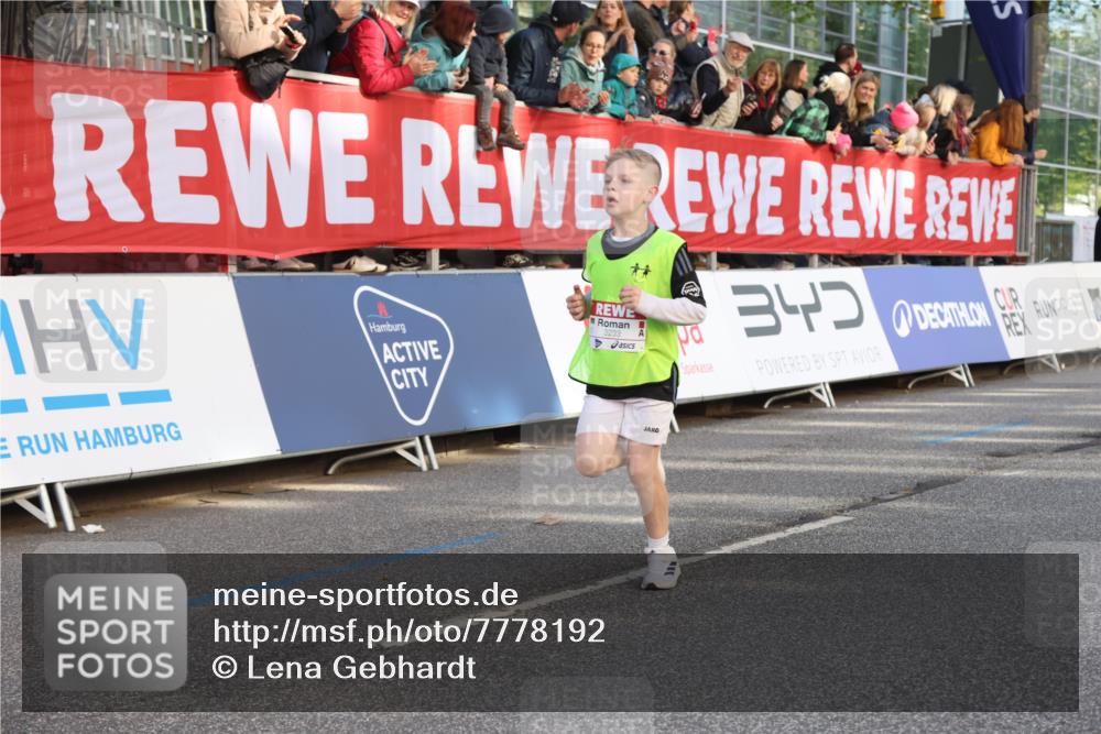 25.04.2025 - Das Zehntel Lena Gebhardt http://msf.ph/oto/7778192 26.04.2025 08:50:38 Ziel 1283, 1458, 1473, 1476, 1884, 2098, 2103, 2166, 2208, 2349, 2397, 2492, 2517, 2655, 2728, 2800, 2849, 2852, 2855, 2874, 2903, 2920, 3210, 3214, 3233, 3445, 3485, 3520, 3527, 3528, 3774, 3812, 3849, 3872 meine-sportfotos.de