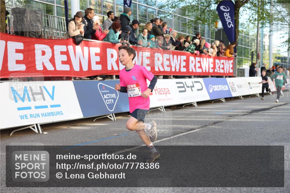 25.04.2025 - Das Zehntel Lena Gebhardt http://msf.ph/oto/7778386 26.04.2025 08:50:43 Ziel 1283, 1458, 1473, 1476, 1884, 2098, 2103, 2156, 2166, 2208, 2349, 2397, 2492, 2517, 2800, 2849, 2852, 2855, 2874, 2903, 2920, 2935, 3210, 3214, 3233, 3445, 3485, 3520, 3527, 3528, 3774, 3812, 3849, 3872 meine-sportfotos.de