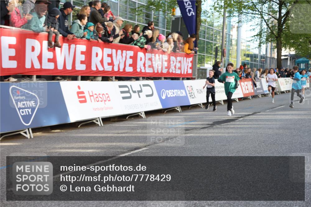 25.04.2025 - Das Zehntel Lena Gebhardt http://msf.ph/oto/7778429 26.04.2025 08:50:44 Ziel 1283, 1458, 1473, 1476, 1884, 2098, 2103, 2156, 2166, 2349, 2397, 2492, 2517, 2643, 2800, 2849, 2852, 2855, 2874, 2903, 2920, 2935, 3210, 3214, 3233, 3445, 3520, 3527, 3528, 3774, 3812, 3849, 3872 meine-sportfotos.de