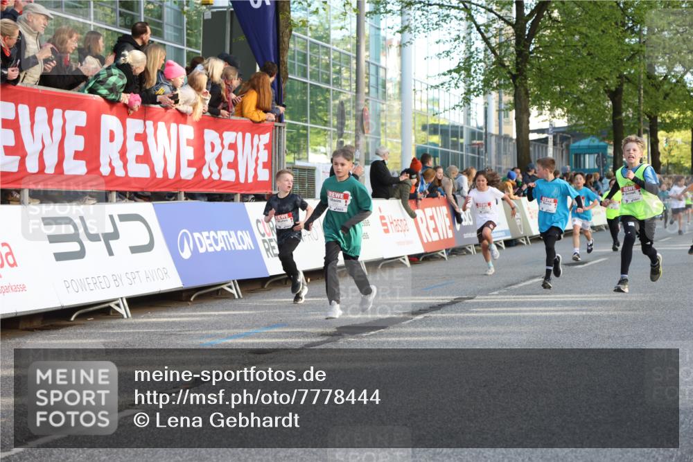 25.04.2025 - Das Zehntel Lena Gebhardt http://msf.ph/oto/7778444 26.04.2025 08:50:44 Ziel 1283, 1458, 1473, 1476, 1884, 2098, 2103, 2156, 2166, 2349, 2397, 2492, 2517, 2643, 2800, 2849, 2852, 2855, 2874, 2903, 2920, 2935, 3210, 3214, 3233, 3445, 3520, 3527, 3528, 3774, 3812, 3849, 3872 meine-sportfotos.de