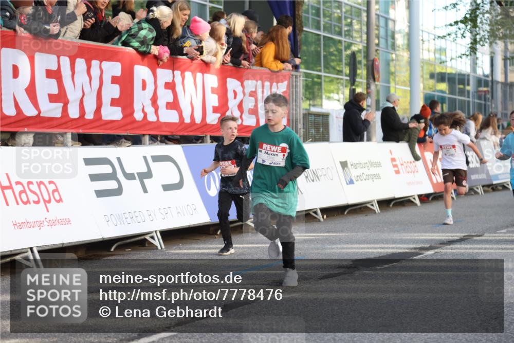 25.04.2025 - Das Zehntel Lena Gebhardt http://msf.ph/oto/7778476 26.04.2025 08:50:45 Ziel 1283, 1458, 1473, 1476, 1884, 2098, 2103, 2156, 2166, 2321, 2349, 2397, 2492, 2517, 2643, 2711, 2800, 2840, 2849, 2852, 2855, 2874, 2903, 2920, 2935, 3210, 3214, 3233, 3445, 3520, 3527, 3528, 3774, 3812, 3849, 3872 meine-sportfotos.de