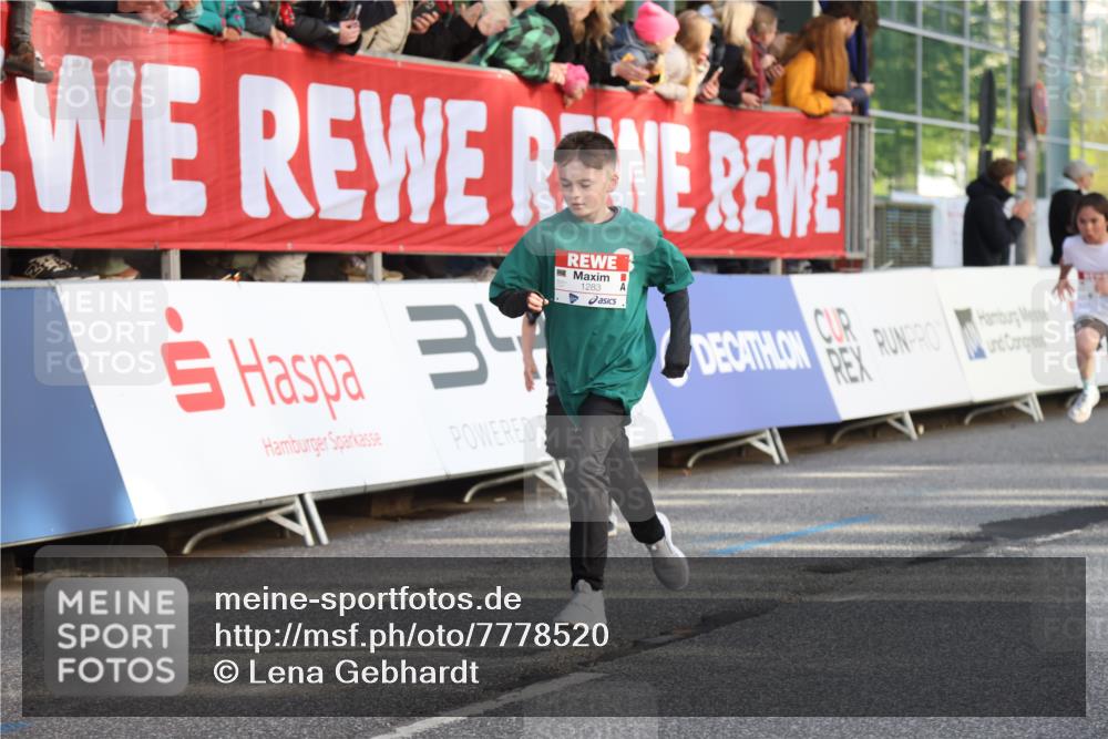 25.04.2025 - Das Zehntel Lena Gebhardt http://msf.ph/oto/7778520 26.04.2025 08:50:45 Ziel 1283, 1458, 1473, 1476, 1884, 2098, 2103, 2156, 2166, 2321, 2349, 2397, 2492, 2517, 2643, 2711, 2800, 2840, 2849, 2852, 2855, 2874, 2903, 2920, 2935, 3210, 3214, 3233, 3445, 3520, 3527, 3528, 3774, 3812, 3849, 3872 meine-sportfotos.de