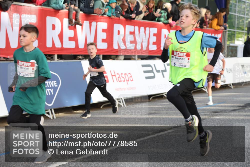 25.04.2025 - Das Zehntel Lena Gebhardt http://msf.ph/oto/7778585 26.04.2025 08:50:46 Ziel 1283, 1458, 1473, 1476, 1884, 2098, 2103, 2156, 2166, 2321, 2349, 2397, 2492, 2517, 2643, 2711, 2731, 2800, 2840, 2849, 2852, 2855, 2874, 2903, 2920, 2935, 3210, 3214, 3233, 3445, 3520, 3527, 3528, 3774, 3812, 3849, 3872 meine-sportfotos.de
