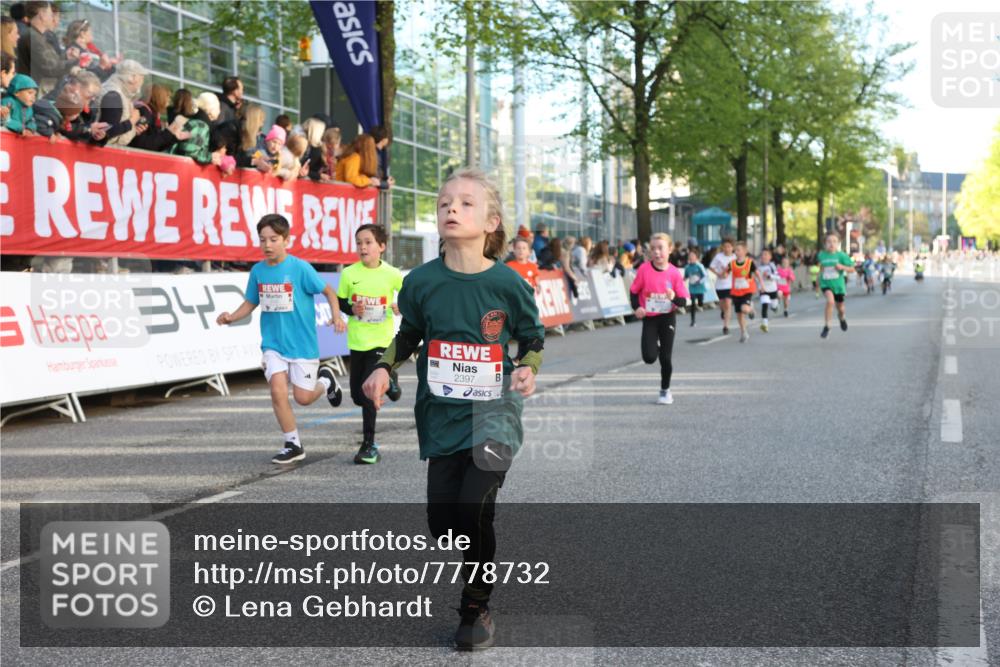 25.04.2025 - Das Zehntel Lena Gebhardt http://msf.ph/oto/7778732 26.04.2025 08:50:48 Ziel 1283, 1458, 1473, 1476, 1884, 2098, 2103, 2156, 2166, 2321, 2325, 2349, 2397, 2492, 2517, 2643, 2711, 2731, 2800, 2840, 2849, 2852, 2855, 2903, 2920, 2935, 3210, 3214, 3445, 3520, 3527, 3528, 3774, 3812, 3849, 3872 meine-sportfotos.de