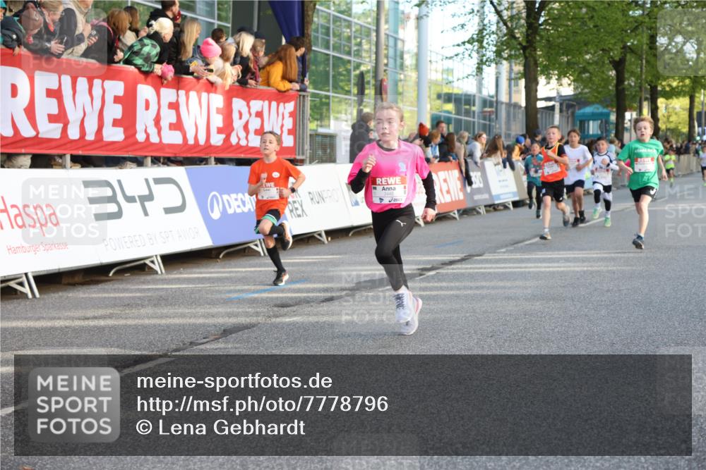25.04.2025 - Das Zehntel Lena Gebhardt http://msf.ph/oto/7778796 26.04.2025 08:50:49 Ziel 1283, 1458, 1473, 1476, 1884, 2098, 2103, 2156, 2166, 2321, 2325, 2349, 2397, 2492, 2517, 2643, 2711, 2731, 2800, 2840, 2849, 2852, 2855, 2903, 2920, 2935, 3210, 3214, 3445, 3520, 3528, 3774, 3812, 3849, 3872 meine-sportfotos.de