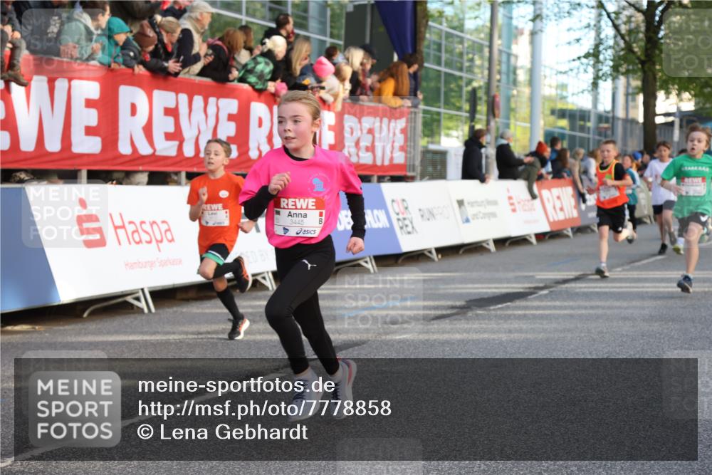 25.04.2025 - Das Zehntel Lena Gebhardt http://msf.ph/oto/7778858 26.04.2025 08:50:50 Ziel 1283, 1458, 1473, 1476, 1884, 2098, 2103, 2156, 2166, 2321, 2325, 2397, 2492, 2517, 2643, 2711, 2731, 2800, 2840, 2849, 2852, 2855, 2903, 2920, 2935, 3210, 3214, 3445, 3520, 3528, 3774, 3782, 3812, 3849, 3872 meine-sportfotos.de