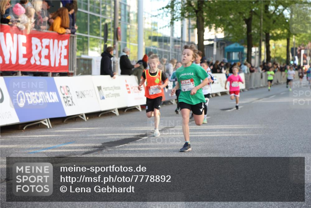 25.04.2025 - Das Zehntel Lena Gebhardt http://msf.ph/oto/7778892 26.04.2025 08:50:50 Ziel 1283, 1458, 1473, 1476, 1884, 2098, 2103, 2156, 2166, 2321, 2325, 2397, 2492, 2517, 2643, 2711, 2731, 2800, 2840, 2849, 2852, 2855, 2903, 2920, 2935, 3210, 3214, 3445, 3520, 3528, 3774, 3782, 3812, 3849, 3872 meine-sportfotos.de