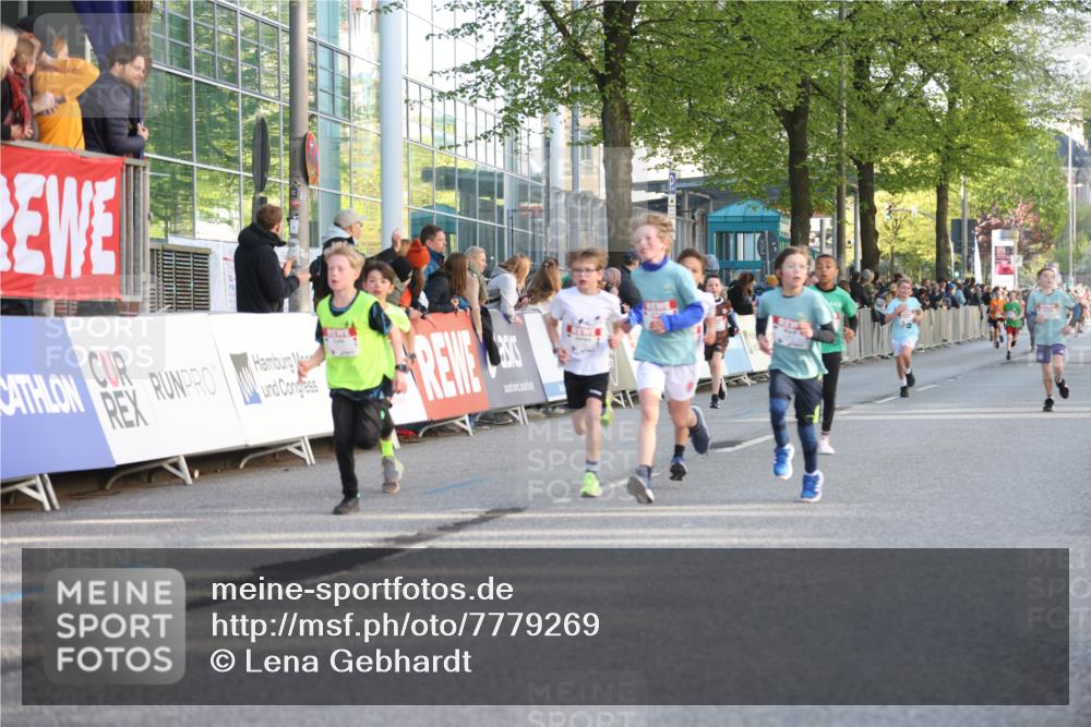 25.04.2025 - Das Zehntel Lena Gebhardt http://msf.ph/oto/7779269 26.04.2025 08:50:58 Ziel 1114, 1458, 1473, 1476, 1484, 1748, 1884, 2098, 2103, 2156, 2166, 2321, 2325, 2392, 2474, 2492, 2643, 2709, 2711, 2731, 2734, 2778, 2800, 2840, 2852, 2855, 2903, 2920, 2935, 3210, 3214, 3445, 3520, 3782, 3812, 3849, 3865, 3872 meine-sportfotos.de