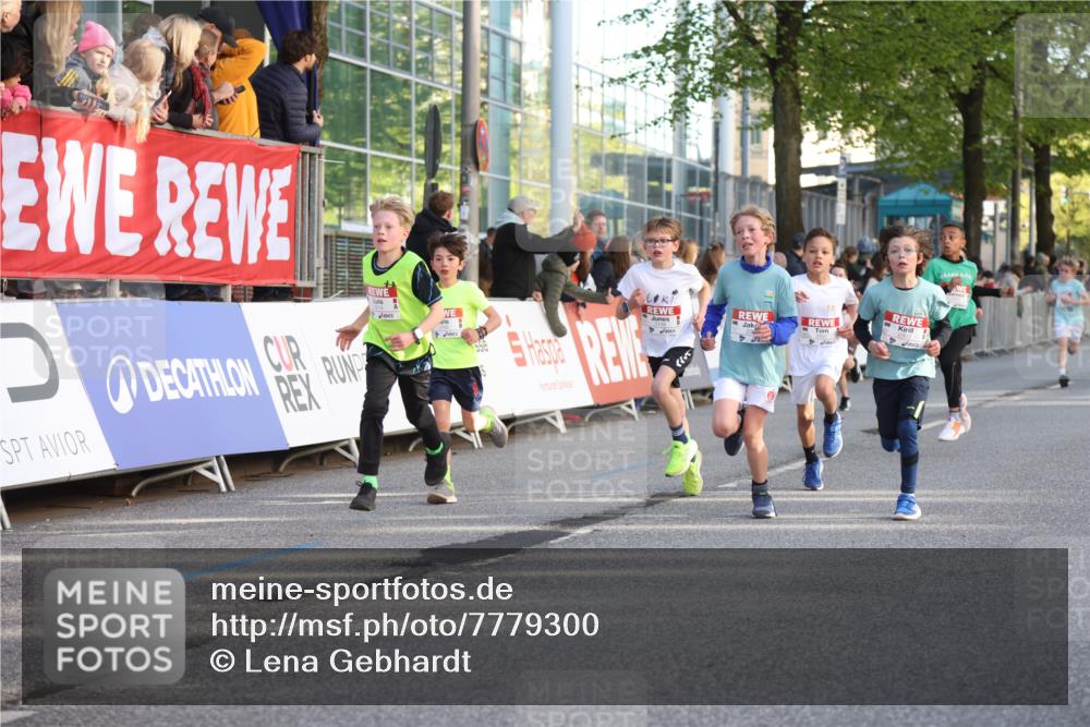 25.04.2025 - Das Zehntel Lena Gebhardt http://msf.ph/oto/7779300 26.04.2025 08:50:59 Ziel 1114, 1473, 1476, 1484, 1748, 1884, 2098, 2103, 2156, 2166, 2321, 2325, 2392, 2474, 2492, 2643, 2709, 2711, 2731, 2734, 2778, 2800, 2840, 2852, 2855, 2903, 2920, 2935, 3210, 3214, 3231, 3445, 3520, 3782, 3812, 3849, 3865, 3872 meine-sportfotos.de