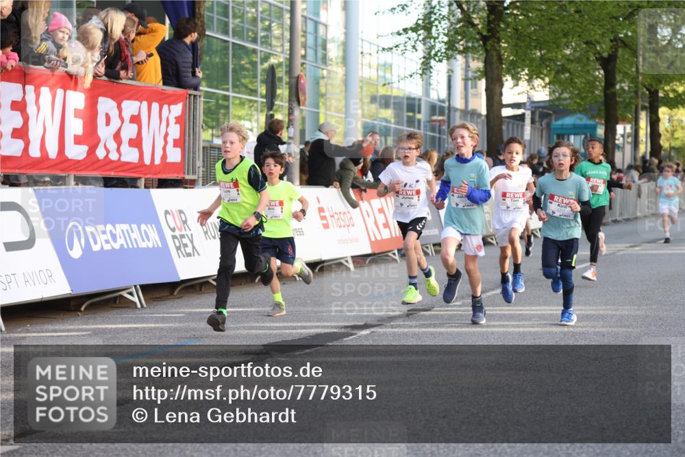 25.04.2025 - Das Zehntel Lena Gebhardt http://msf.ph/oto/7779315 26.04.2025 08:50:59 Ziel 1114, 1473, 1476, 1484, 1748, 1884, 2098, 2103, 2156, 2166, 2321, 2325, 2392, 2474, 2492, 2643, 2709, 2711, 2731, 2734, 2778, 2800, 2840, 2852, 2855, 2903, 2920, 2935, 3210, 3214, 3231, 3445, 3520, 3782, 3812, 3849, 3865, 3872 meine-sportfotos.de