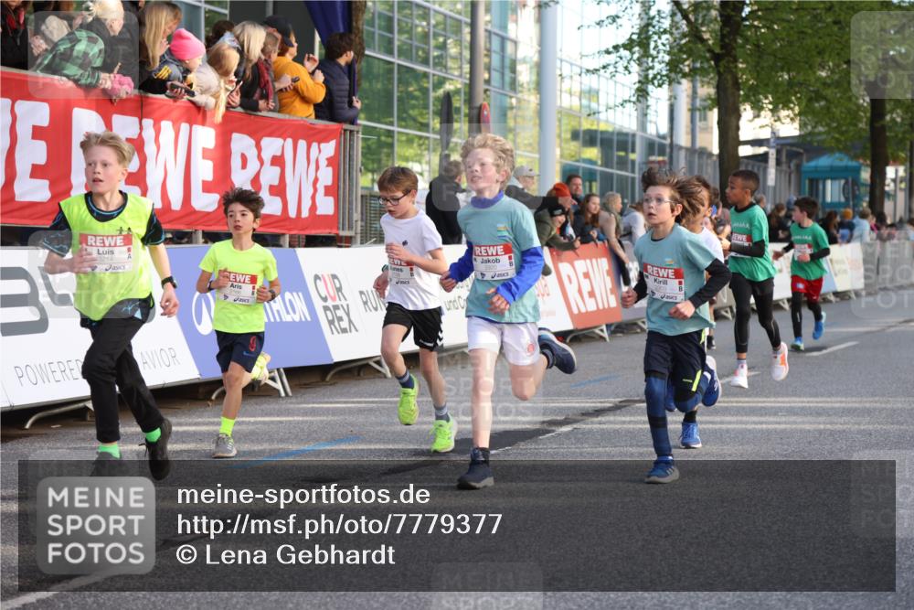 25.04.2025 - Das Zehntel Lena Gebhardt http://msf.ph/oto/7779377 26.04.2025 08:51:00 Ziel 1087, 1114, 1473, 1476, 1484, 1748, 1884, 2098, 2103, 2156, 2166, 2321, 2325, 2392, 2474, 2492, 2643, 2709, 2711, 2718, 2731, 2734, 2778, 2800, 2827, 2840, 2852, 2855, 2903, 2920, 2935, 3210, 3214, 3231, 3445, 3520, 3782, 3812, 3849, 3865, 3872 meine-sportfotos.de