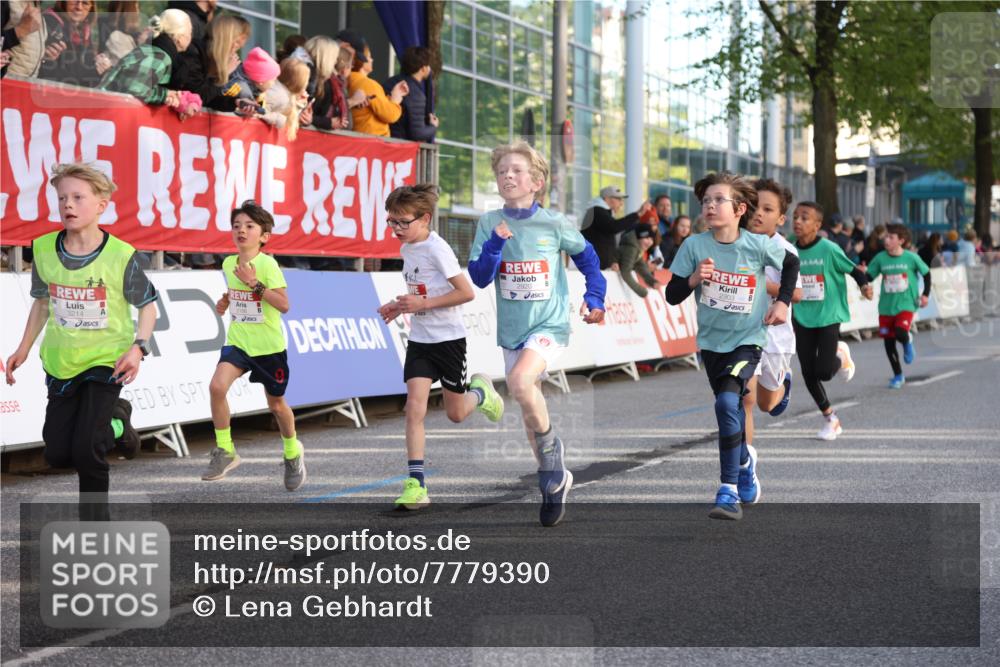 25.04.2025 - Das Zehntel Lena Gebhardt http://msf.ph/oto/7779390 26.04.2025 08:51:00 Ziel 1087, 1114, 1473, 1476, 1484, 1748, 1884, 2098, 2103, 2156, 2166, 2321, 2325, 2392, 2474, 2492, 2643, 2709, 2711, 2718, 2731, 2734, 2778, 2800, 2827, 2840, 2852, 2855, 2903, 2920, 2935, 3210, 3214, 3231, 3445, 3520, 3782, 3812, 3849, 3865, 3872 meine-sportfotos.de