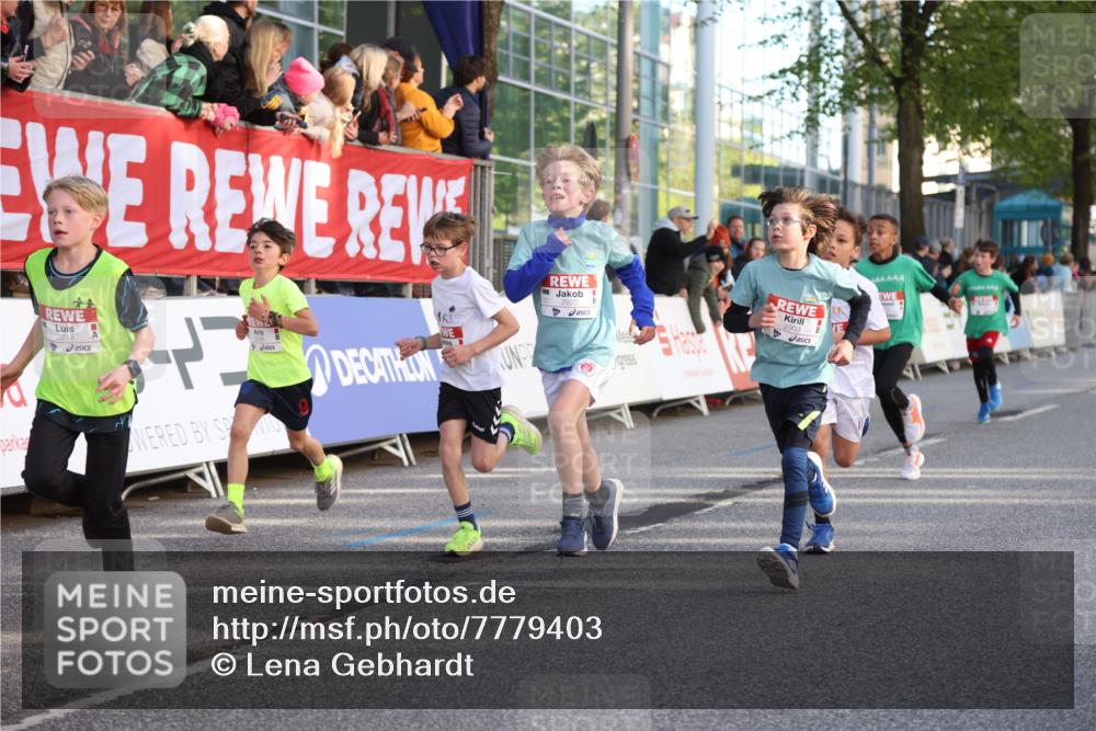 25.04.2025 - Das Zehntel Lena Gebhardt http://msf.ph/oto/7779403 26.04.2025 08:51:00 Ziel 1087, 1114, 1473, 1476, 1484, 1748, 1884, 2098, 2103, 2156, 2166, 2321, 2325, 2392, 2474, 2492, 2643, 2709, 2711, 2718, 2731, 2734, 2778, 2800, 2827, 2840, 2852, 2855, 2903, 2920, 2935, 3210, 3214, 3231, 3445, 3520, 3782, 3812, 3849, 3865, 3872 meine-sportfotos.de