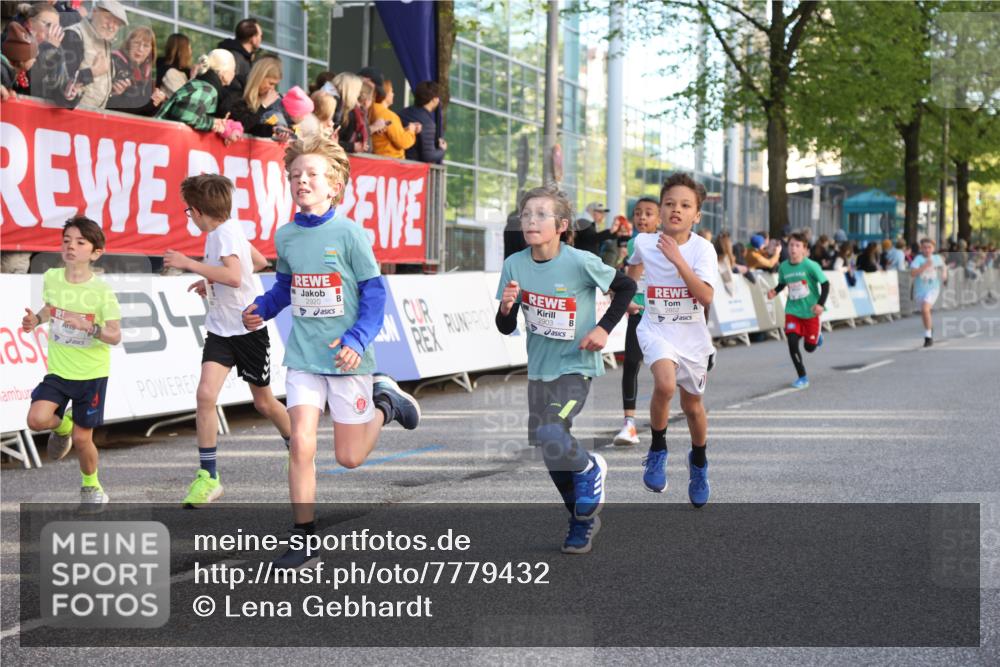 25.04.2025 - Das Zehntel Lena Gebhardt http://msf.ph/oto/7779432 26.04.2025 08:51:01 Ziel 1080, 1087, 1114, 1473, 1476, 1484, 1748, 1884, 2098, 2103, 2156, 2166, 2321, 2325, 2356, 2392, 2474, 2492, 2643, 2709, 2711, 2718, 2731, 2734, 2778, 2800, 2827, 2832, 2840, 2852, 2855, 2903, 2920, 2935, 3210, 3214, 3231, 3445, 3520, 3782, 3812, 3865, 3872 meine-sportfotos.de