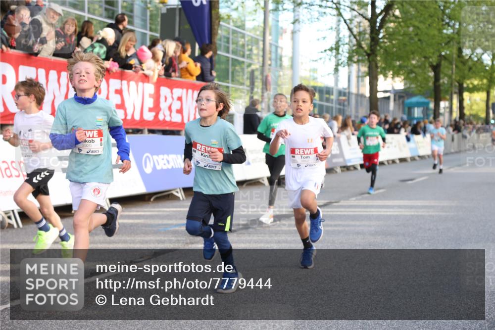 25.04.2025 - Das Zehntel Lena Gebhardt http://msf.ph/oto/7779444 26.04.2025 08:51:01 Ziel 1080, 1087, 1114, 1473, 1476, 1484, 1748, 1884, 2098, 2103, 2156, 2166, 2321, 2325, 2356, 2392, 2474, 2492, 2643, 2709, 2711, 2718, 2731, 2734, 2778, 2800, 2827, 2832, 2840, 2852, 2855, 2903, 2920, 2935, 3210, 3214, 3231, 3445, 3520, 3782, 3812, 3865, 3872 meine-sportfotos.de