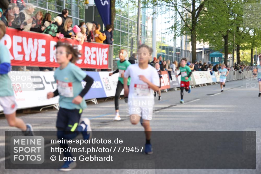 25.04.2025 - Das Zehntel Lena Gebhardt http://msf.ph/oto/7779457 26.04.2025 08:51:01 Ziel 1080, 1087, 1114, 1473, 1476, 1484, 1748, 1884, 2098, 2103, 2156, 2166, 2321, 2325, 2356, 2392, 2474, 2492, 2643, 2709, 2711, 2718, 2731, 2734, 2778, 2800, 2827, 2832, 2840, 2852, 2855, 2903, 2920, 2935, 3210, 3214, 3231, 3445, 3520, 3782, 3812, 3865, 3872 meine-sportfotos.de