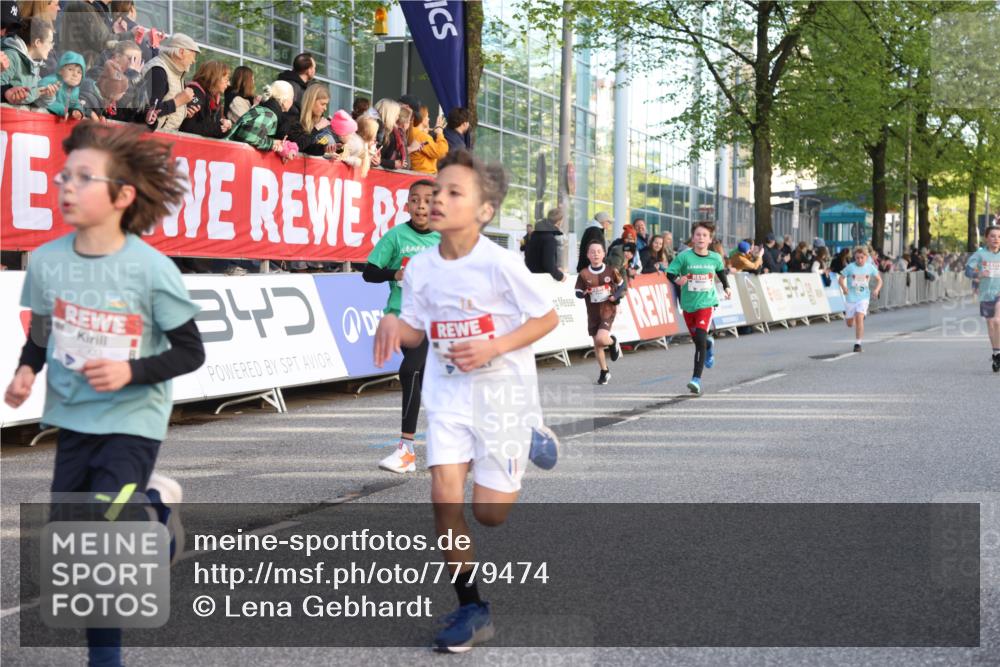25.04.2025 - Das Zehntel Lena Gebhardt http://msf.ph/oto/7779474 26.04.2025 08:51:01 Ziel 1080, 1087, 1114, 1473, 1476, 1484, 1748, 1884, 2098, 2103, 2156, 2166, 2321, 2325, 2356, 2392, 2474, 2492, 2643, 2709, 2711, 2718, 2731, 2734, 2778, 2800, 2827, 2832, 2840, 2852, 2855, 2903, 2920, 2935, 3210, 3214, 3231, 3445, 3520, 3782, 3812, 3865, 3872 meine-sportfotos.de