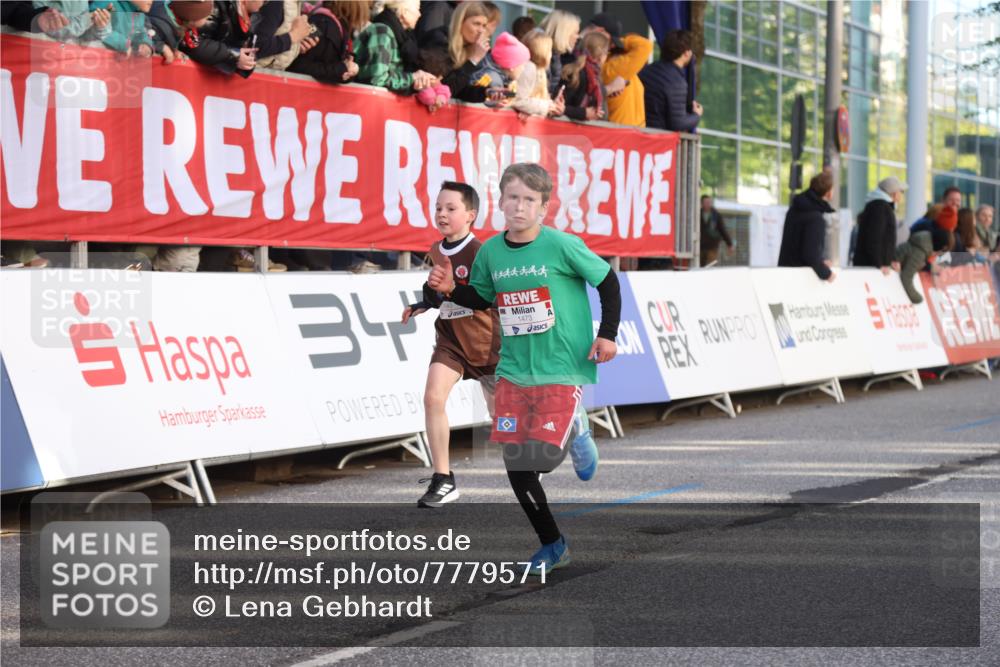 25.04.2025 - Das Zehntel Lena Gebhardt http://msf.ph/oto/7779571 26.04.2025 08:51:03 Ziel 1080, 1087, 1114, 1473, 1476, 1484, 1748, 2156, 2166, 2321, 2325, 2356, 2392, 2474, 2643, 2709, 2711, 2718, 2731, 2734, 2778, 2800, 2827, 2832, 2840, 2852, 2855, 2903, 2920, 2935, 3040, 3210, 3214, 3231, 3445, 3782, 3865 meine-sportfotos.de