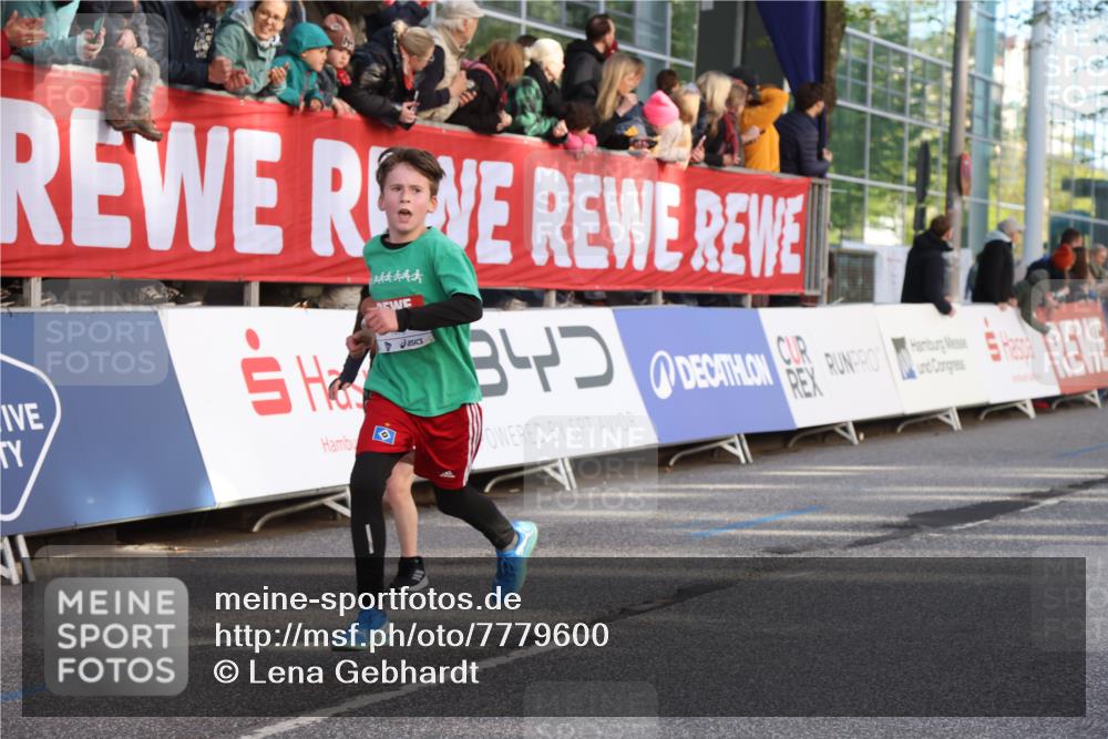 25.04.2025 - Das Zehntel Lena Gebhardt http://msf.ph/oto/7779600 26.04.2025 08:51:04 Ziel 1080, 1087, 1114, 1473, 1476, 1484, 1748, 2156, 2166, 2321, 2325, 2356, 2392, 2474, 2643, 2709, 2711, 2718, 2731, 2734, 2778, 2800, 2827, 2832, 2840, 2852, 2855, 2903, 2920, 2935, 3040, 3210, 3214, 3231, 3445, 3782, 3865 meine-sportfotos.de