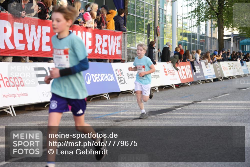 25.04.2025 - Das Zehntel Lena Gebhardt http://msf.ph/oto/7779675 26.04.2025 08:51:05 Ziel 1080, 1087, 1114, 1473, 1476, 1484, 1748, 2156, 2166, 2321, 2325, 2356, 2392, 2474, 2643, 2709, 2711, 2718, 2731, 2734, 2778, 2795, 2800, 2827, 2832, 2840, 2852, 2855, 2903, 2920, 2935, 3040, 3210, 3214, 3231, 3782, 3865 meine-sportfotos.de