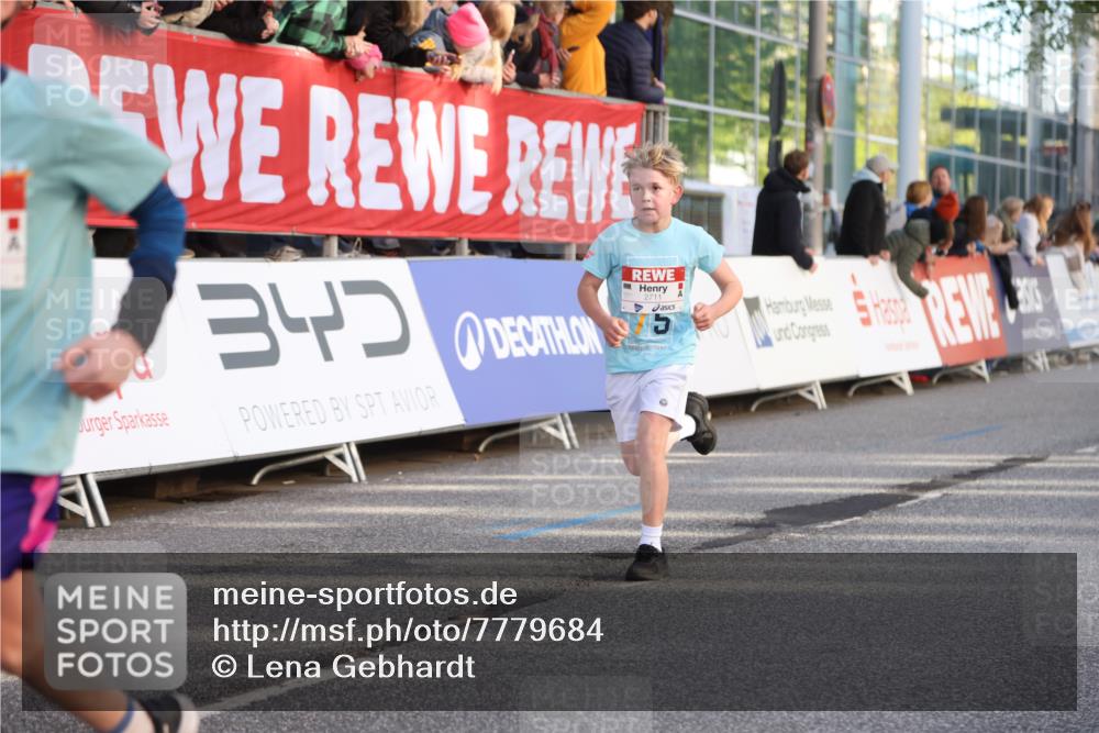 25.04.2025 - Das Zehntel Lena Gebhardt http://msf.ph/oto/7779684 26.04.2025 08:51:06 Ziel 1080, 1087, 1114, 1473, 1476, 1484, 1748, 2156, 2166, 2321, 2325, 2356, 2392, 2474, 2643, 2709, 2711, 2718, 2731, 2734, 2778, 2795, 2800, 2827, 2832, 2840, 2852, 2903, 2920, 2935, 3040, 3210, 3214, 3231, 3782, 3865 meine-sportfotos.de