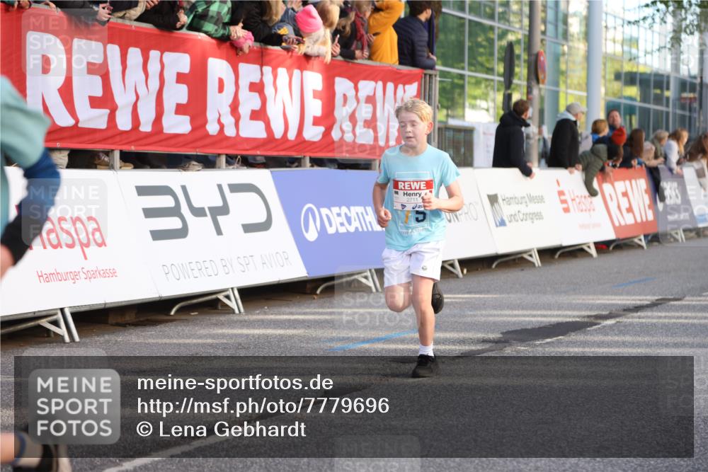 25.04.2025 - Das Zehntel Lena Gebhardt http://msf.ph/oto/7779696 26.04.2025 08:51:06 Ziel 1080, 1087, 1114, 1473, 1476, 1484, 1748, 2156, 2166, 2321, 2325, 2356, 2392, 2474, 2643, 2709, 2711, 2718, 2731, 2734, 2778, 2795, 2800, 2827, 2832, 2840, 2852, 2903, 2920, 2935, 3040, 3210, 3214, 3231, 3782, 3865 meine-sportfotos.de