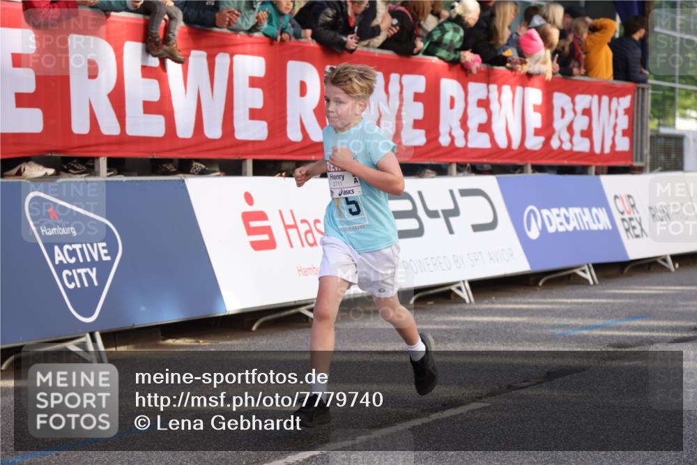 25.04.2025 - Das Zehntel Lena Gebhardt http://msf.ph/oto/7779740 26.04.2025 08:51:07 Ziel 1080, 1087, 1114, 1473, 1476, 1484, 1748, 1787, 2156, 2166, 2321, 2325, 2356, 2392, 2474, 2643, 2709, 2711, 2718, 2731, 2734, 2778, 2795, 2800, 2827, 2832, 2840, 2852, 2903, 2920, 2935, 3040, 3210, 3214, 3231, 3782, 3865 meine-sportfotos.de