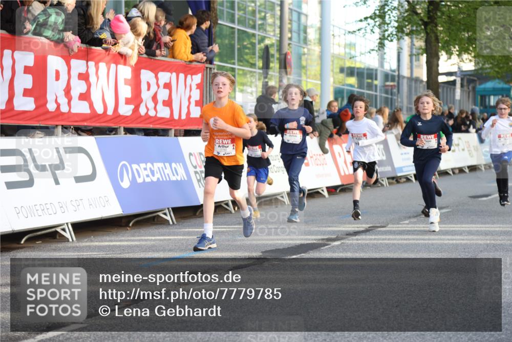 25.04.2025 - Das Zehntel Lena Gebhardt http://msf.ph/oto/7779785 26.04.2025 08:51:12 Ziel 1080, 1087, 1114, 1473, 1484, 1748, 1781, 1787, 1922, 2156, 2321, 2325, 2356, 2392, 2474, 2643, 2667, 2672, 2709, 2711, 2718, 2731, 2734, 2778, 2795, 2827, 2832, 2840, 2852, 2935, 3040, 3231, 3710, 3782, 3808, 3865 meine-sportfotos.de