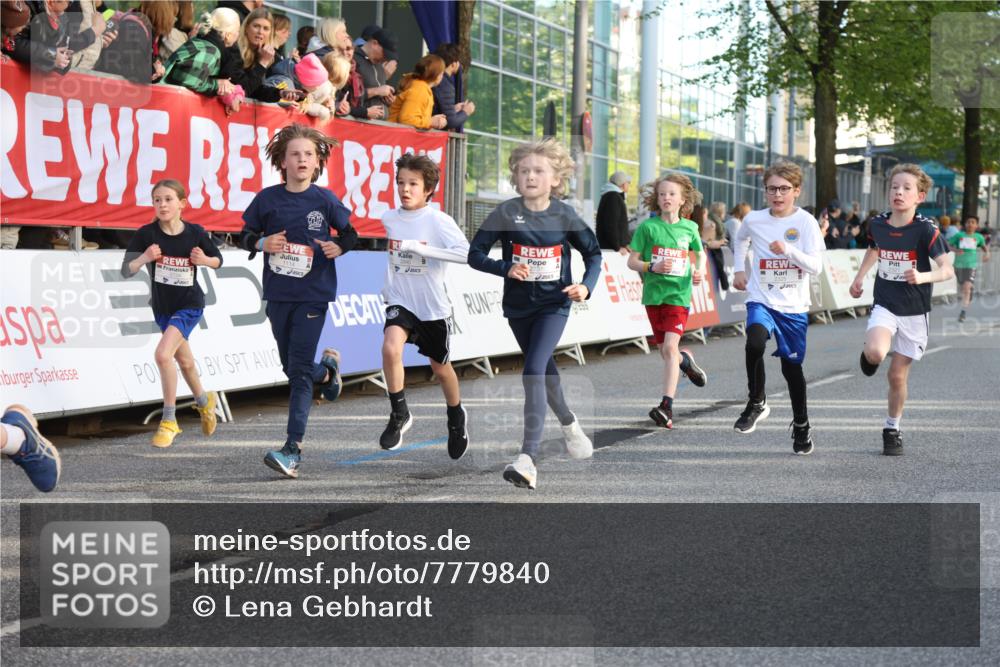25.04.2025 - Das Zehntel Lena Gebhardt http://msf.ph/oto/7779840 26.04.2025 08:51:13 Ziel 1080, 1087, 1114, 1484, 1748, 1781, 1787, 1922, 2156, 2321, 2325, 2356, 2392, 2474, 2643, 2667, 2672, 2709, 2711, 2718, 2731, 2734, 2778, 2795, 2827, 2832, 2840, 2852, 2935, 3040, 3231, 3710, 3782, 3808, 3865 meine-sportfotos.de