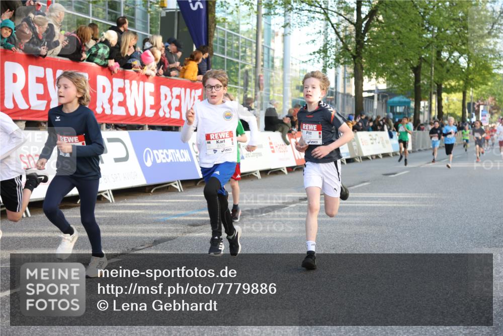 25.04.2025 - Das Zehntel Lena Gebhardt http://msf.ph/oto/7779886 26.04.2025 08:51:14 Ziel 1080, 1087, 1114, 1484, 1748, 1781, 1787, 1922, 2156, 2321, 2325, 2356, 2392, 2474, 2643, 2667, 2672, 2709, 2711, 2718, 2731, 2734, 2778, 2795, 2827, 2832, 2840, 2919, 2935, 3040, 3097, 3231, 3710, 3782, 3808, 3865 meine-sportfotos.de