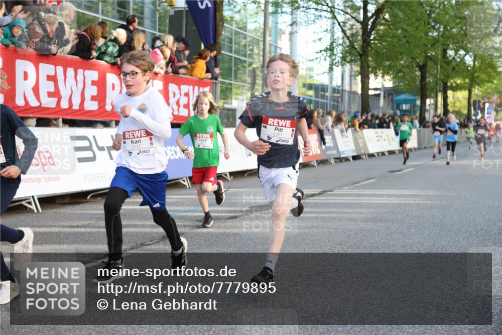 25.04.2025 - Das Zehntel Lena Gebhardt http://msf.ph/oto/7779895 26.04.2025 08:51:15 Ziel 1080, 1087, 1114, 1484, 1748, 1781, 1787, 1922, 2321, 2325, 2356, 2392, 2474, 2643, 2667, 2672, 2709, 2711, 2718, 2731, 2734, 2778, 2795, 2827, 2832, 2840, 2919, 2935, 3040, 3097, 3231, 3415, 3710, 3782, 3808, 3865 meine-sportfotos.de