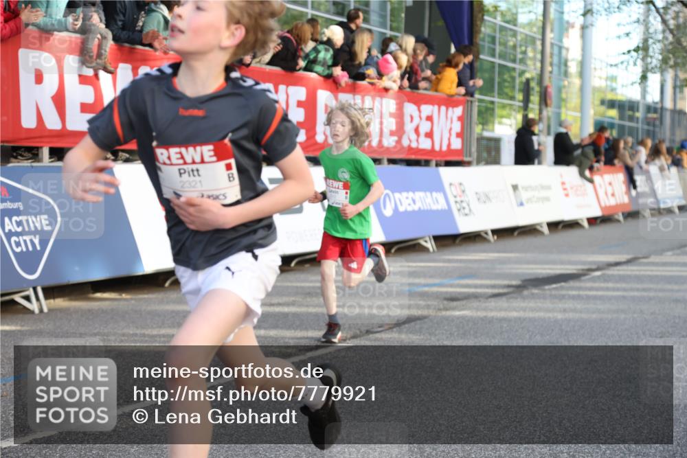 25.04.2025 - Das Zehntel Lena Gebhardt http://msf.ph/oto/7779921 26.04.2025 08:51:15 Ziel 1080, 1087, 1114, 1484, 1748, 1781, 1787, 1922, 2321, 2325, 2356, 2392, 2474, 2643, 2667, 2672, 2709, 2711, 2718, 2731, 2734, 2778, 2795, 2827, 2832, 2840, 2919, 2935, 3040, 3097, 3231, 3415, 3710, 3782, 3808, 3865 meine-sportfotos.de