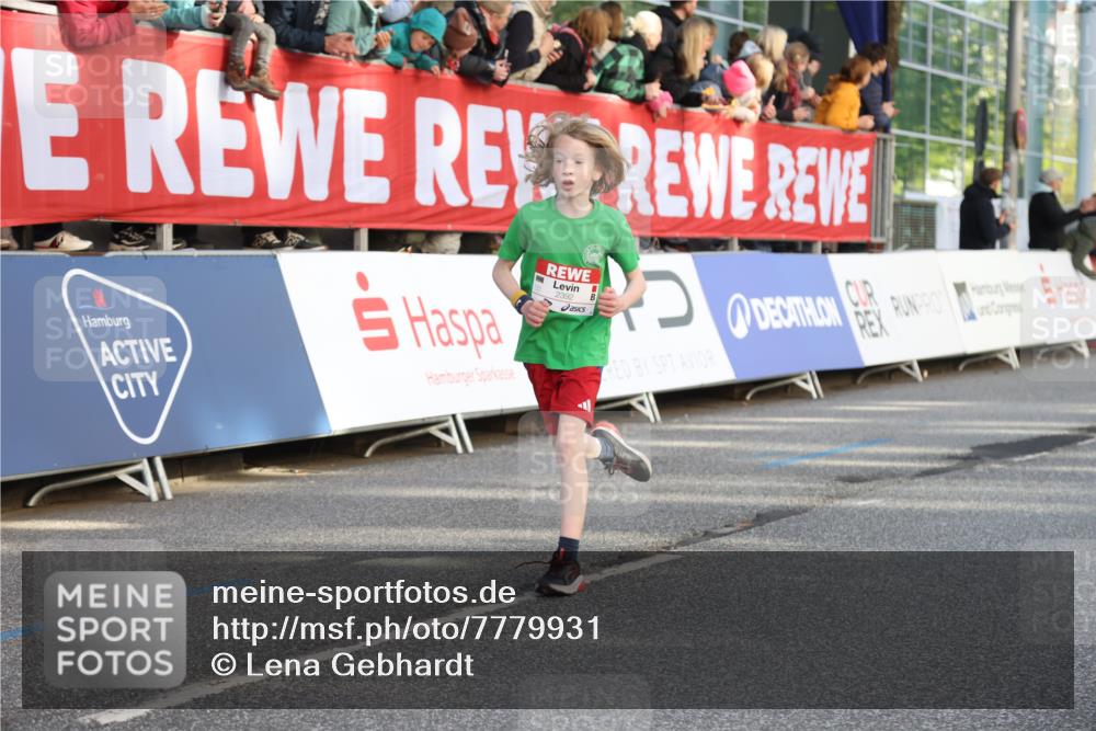 25.04.2025 - Das Zehntel Lena Gebhardt http://msf.ph/oto/7779931 26.04.2025 08:51:16 Ziel 1080, 1087, 1114, 1484, 1748, 1781, 1787, 1922, 2321, 2325, 2356, 2392, 2474, 2643, 2667, 2672, 2709, 2711, 2718, 2731, 2734, 2778, 2795, 2827, 2832, 2840, 2914, 2919, 2935, 3040, 3097, 3231, 3415, 3710, 3782, 3808, 3865 meine-sportfotos.de