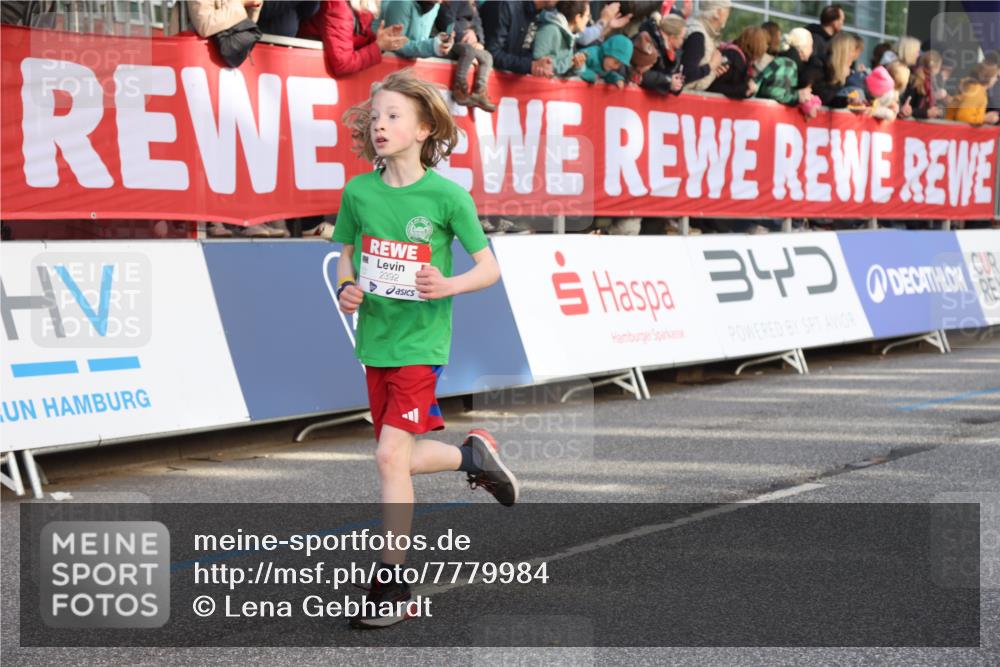 25.04.2025 - Das Zehntel Lena Gebhardt http://msf.ph/oto/7779984 26.04.2025 08:51:16 Ziel 1080, 1087, 1114, 1484, 1748, 1781, 1787, 1922, 2321, 2325, 2356, 2392, 2474, 2643, 2667, 2672, 2709, 2711, 2718, 2731, 2734, 2778, 2795, 2827, 2832, 2840, 2914, 2919, 2935, 3040, 3097, 3231, 3415, 3710, 3782, 3808, 3865 meine-sportfotos.de