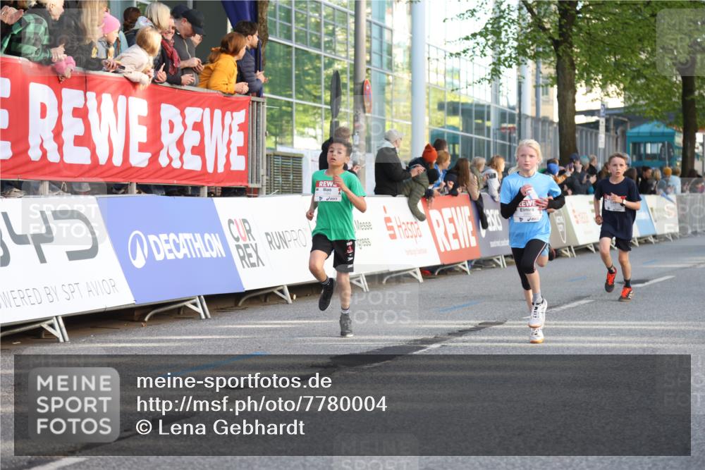 25.04.2025 - Das Zehntel Lena Gebhardt http://msf.ph/oto/7780004 26.04.2025 08:51:18 Ziel 1080, 1087, 1114, 1484, 1488, 1748, 1781, 1787, 1922, 2321, 2325, 2356, 2392, 2474, 2643, 2667, 2672, 2709, 2711, 2718, 2731, 2734, 2778, 2795, 2827, 2832, 2840, 2914, 2919, 3040, 3097, 3099, 3231, 3415, 3710, 3782, 3808, 3865 meine-sportfotos.de