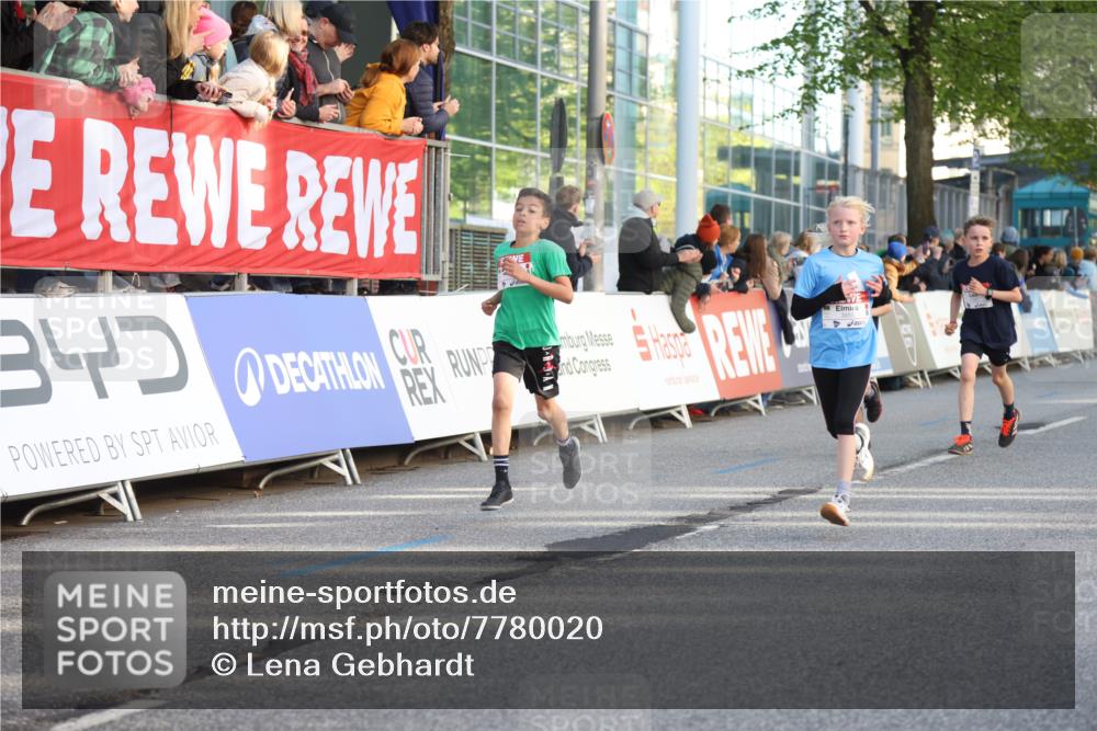 25.04.2025 - Das Zehntel Lena Gebhardt http://msf.ph/oto/7780020 26.04.2025 08:51:18 Ziel 1080, 1087, 1114, 1484, 1488, 1748, 1781, 1787, 1922, 2321, 2325, 2356, 2392, 2474, 2643, 2667, 2672, 2709, 2711, 2718, 2731, 2734, 2778, 2795, 2827, 2832, 2840, 2914, 2919, 3040, 3097, 3099, 3231, 3415, 3710, 3782, 3808, 3865 meine-sportfotos.de