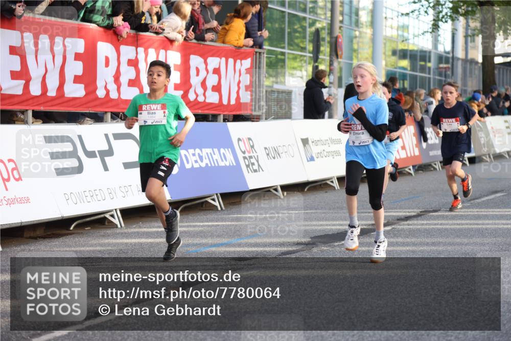 25.04.2025 - Das Zehntel Lena Gebhardt http://msf.ph/oto/7780064 26.04.2025 08:51:19 Ziel 1080, 1087, 1114, 1484, 1488, 1748, 1781, 1787, 1922, 2309, 2321, 2325, 2356, 2392, 2474, 2643, 2667, 2672, 2709, 2711, 2718, 2731, 2734, 2778, 2795, 2827, 2832, 2840, 2914, 2919, 3040, 3097, 3099, 3231, 3415, 3710, 3782, 3808, 3865 meine-sportfotos.de