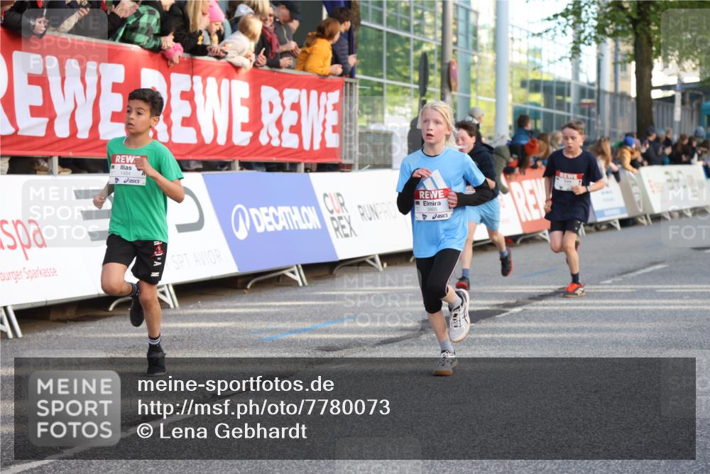 25.04.2025 - Das Zehntel Lena Gebhardt http://msf.ph/oto/7780073 26.04.2025 08:51:19 Ziel 1080, 1087, 1114, 1484, 1488, 1748, 1781, 1787, 1922, 2309, 2321, 2325, 2356, 2392, 2474, 2643, 2667, 2672, 2709, 2711, 2718, 2731, 2734, 2778, 2795, 2827, 2832, 2840, 2914, 2919, 3040, 3097, 3099, 3231, 3415, 3710, 3782, 3808, 3865 meine-sportfotos.de