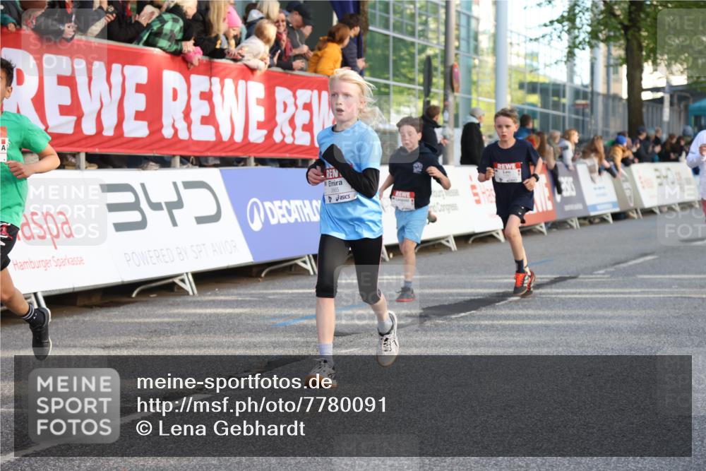 25.04.2025 - Das Zehntel Lena Gebhardt http://msf.ph/oto/7780091 26.04.2025 08:51:20 Ziel 1080, 1087, 1114, 1484, 1488, 1748, 1757, 1781, 1787, 1922, 2309, 2321, 2325, 2356, 2392, 2474, 2667, 2672, 2709, 2711, 2718, 2731, 2734, 2778, 2795, 2827, 2832, 2840, 2914, 2919, 3040, 3097, 3099, 3188, 3231, 3415, 3710, 3782, 3808, 3865 meine-sportfotos.de